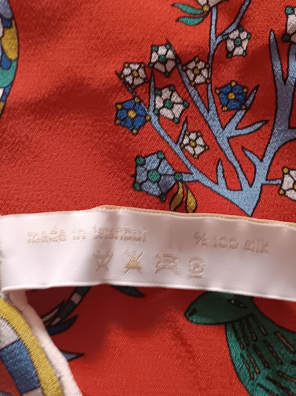Rumisu Discontinued Wild & Weird Orange Animal Floral 100% Silk Luxury Art Scarf - Picture 8 of 8